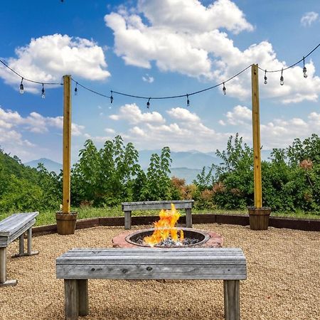Breathtaking View, Hot Tub, 1089 Of Free Attraction Tickets For Each Paid Day, Dollywood And More! Sevierville Eksteriør bilde
